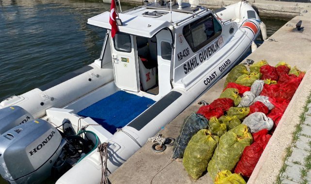 İzmir'de kaçak avlananlar Sahil Güvenlik'e yakalandı