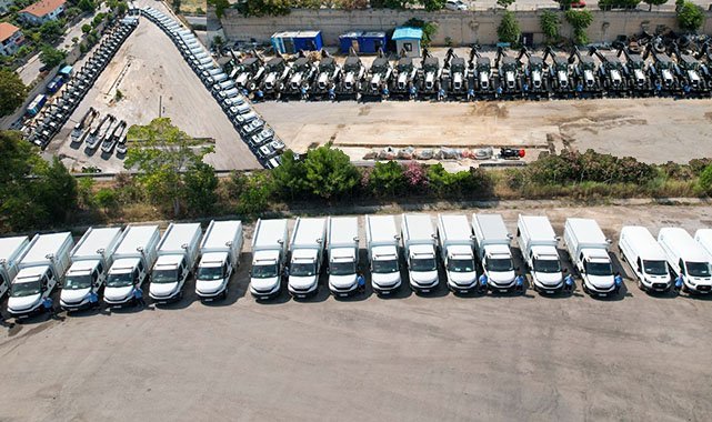 İZSU 98 yeni iş makinesiyle filosunu büyüttü