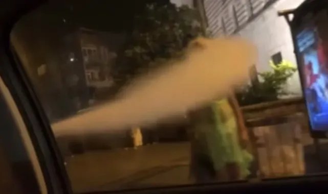 Kadınlara yangın tüpü sıkarak saldıran 3 şüpheli yakalandı