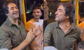 Mahsun Kırmızıgül'den minibüste mini konser