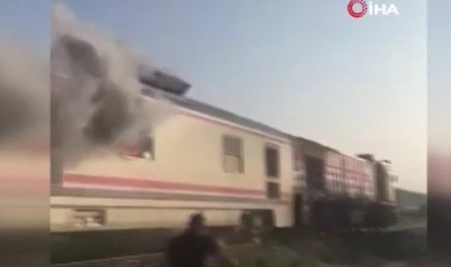 Yolcu treninin vagonu alev alev yandı, vatandaşlar büyük panik yaşadı