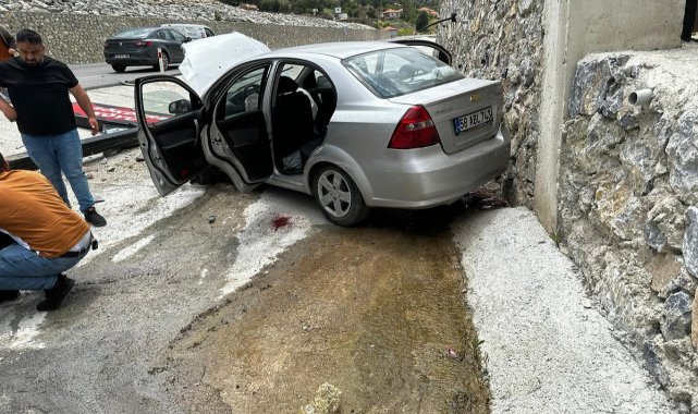 Yozgat'ta iki otomobil çarpıştı