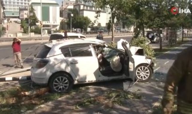 Zeytinburnu'nda anne ve oğlu feci kazadan kıl payı kurtuldu