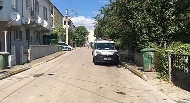 Abi kardeş arasında sokak ortasında silahlar konuştu