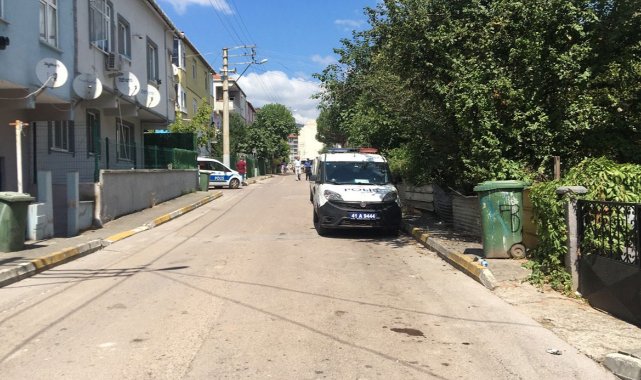 Abi kardeş arasında sokak ortasında silahlar konuştu