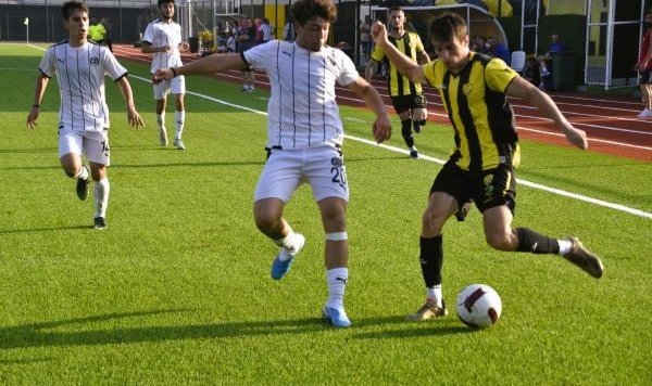Aliağaspor FK, Manisa FK U19 takımını hazırlık maçında 4-1 yendi