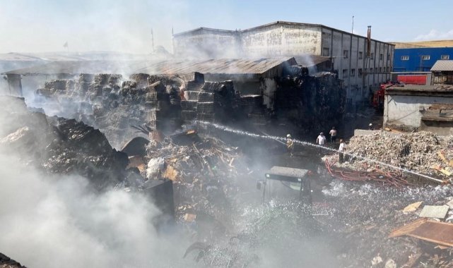 Ankara’da kağıt geri dönüşüm fabrikasında yangın
