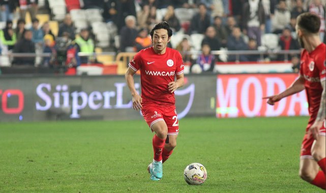 Antalyaspor, Japon futbolcu Shoya Nakajima ile yollarını ayırdı