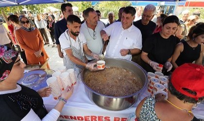 Aşure Etkinliği Menderes’te Binleri Buluşturdu