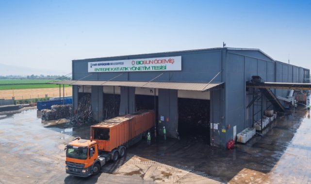 Atıkları ekonomiye kazandıran fabrika: Menderes Katı Atık Tesisi çevreye zarar vermeyecek