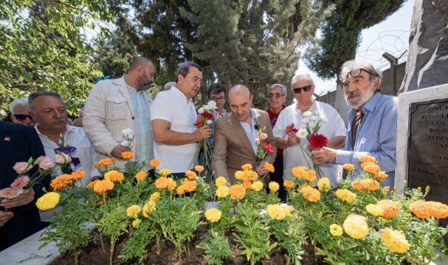 Aydın Erten mezarı başında anıldı: Soyer, Halkın başkanı unutulmuyor