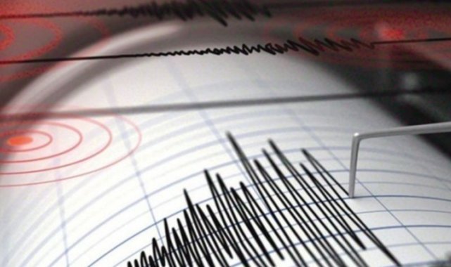 Az önce deprem oldu