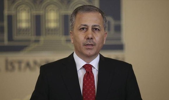 Bakan Yerlikaya: "Bin 385 düzensiz göçmen organizatörü yakalandı"
