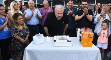 Başkan Pehlivan'a sürpriz kutlama: "Sizler benim ailemsiniz"
