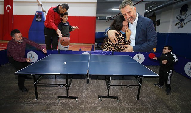 Bayraklı'da engeller sevgiyle aşıldı: “Engelleri kaldırmak en temel görevlerimiz”