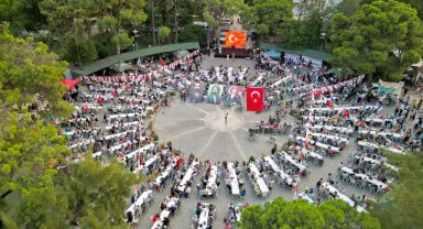 Bornovalılar geleneksel aşure etkinliğinde buluşuyor