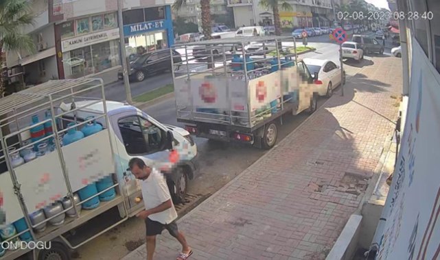 Bu hırsızın rahatlığı pes dedirtti...elma yiye yiye çaldı