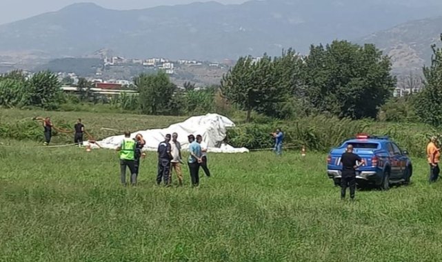Eğitim uçağı düştü