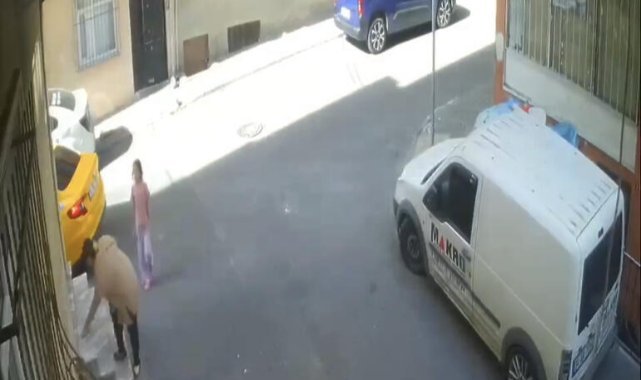 Esenler'de taksiyi durdurup yere düşen telefonu çaldı