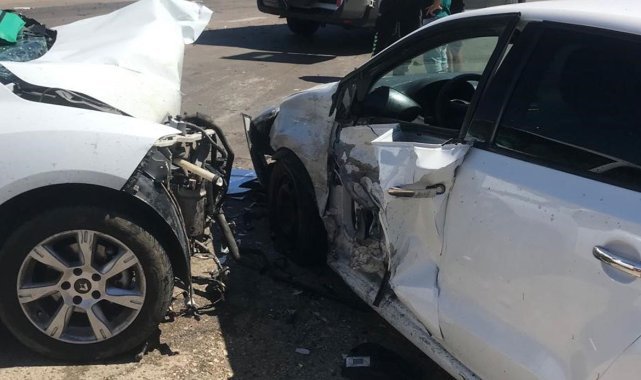 Isparta’da feci kaza:4 araç birbirine girdi