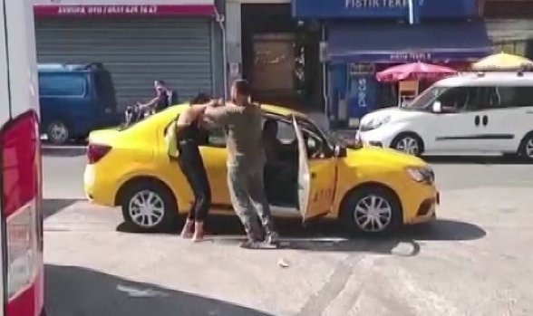 İzmir'de eşinden dayak yiyen kadın baygınlık geçirdi