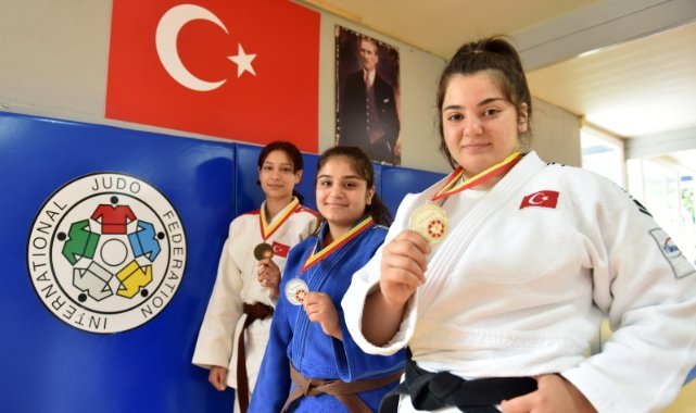 İzmir’in altın kızı Sema