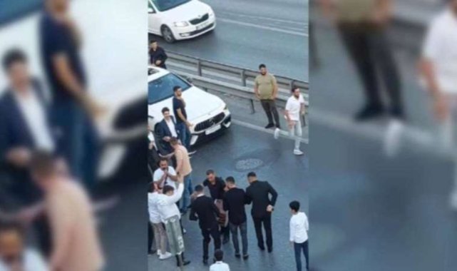 Küçükçekmece’de E-5 yan yolu kapatıp halay çekenlere ceza yağdı