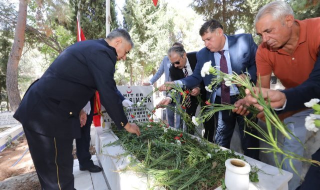 Menderes'te 30 Ağustos'ta şehitler unutulmadı