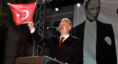 Menemen'de 30 Ağustos heyecanı: Zafer Bayramı'nda yıldızlar geçidi