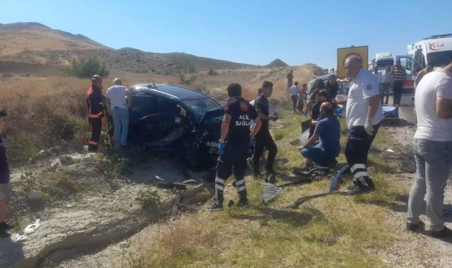 Nallıhan Karayolu’nda iki araç çarpıştı