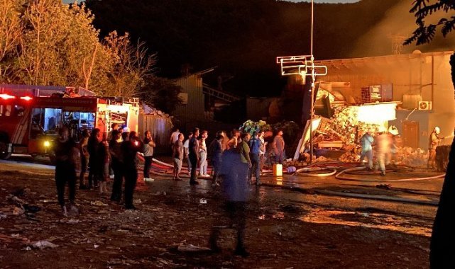 Sarıyer’de geri dönüşüm deposu alev alev yandı
