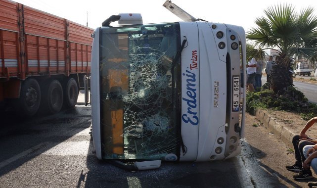 Turgutlu’da işçi servisi devrildi