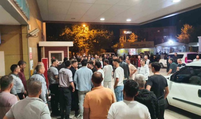 Birlikte hastaneye giden iki arkadaşın tartışması kavgaya dönüştü