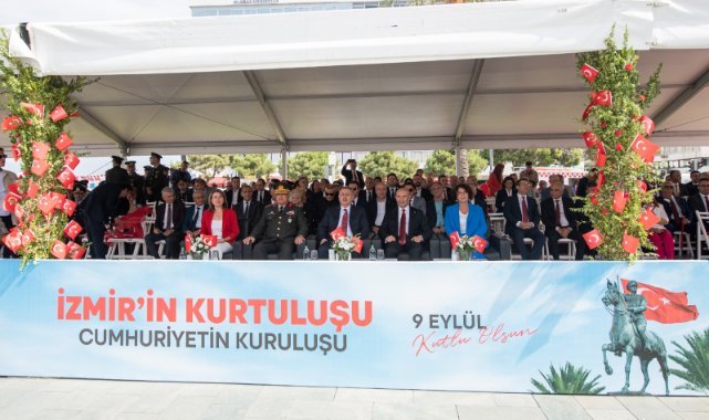 Cumhuriyet Meydanı’nda 101. yıl coşkusu