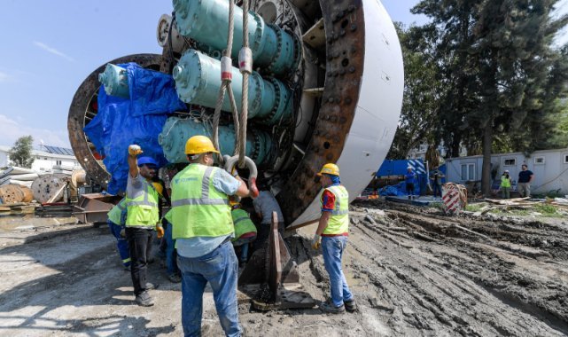 Dev köstebek yola çıktı:İstikamet Buca Metrosu