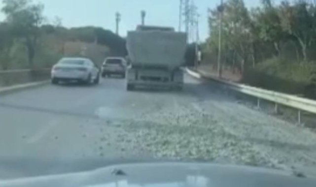 Hafriyat kamyonundan kilolarca beton döküldü