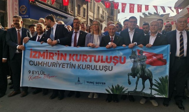İzmir'de 9 Eylül coşkusu Zafer Yürüyüşü ile başladı