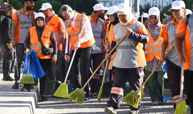 Menemen Belediyesi'nden Dünya Temizlik Günü Etkinliği