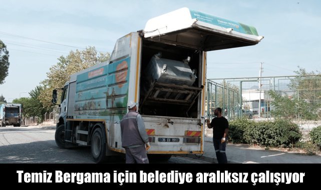 Bergama Belediyesi çöp konteynerlerini temizliyor