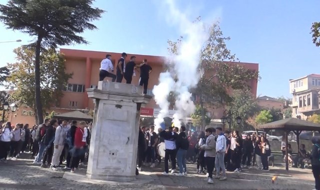 Liselilerin kavgası ortalığı savaş alanına çevirdi