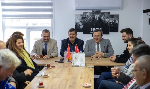 Başkan Batur CHP ilçe örgütleriyle kucaklaştı