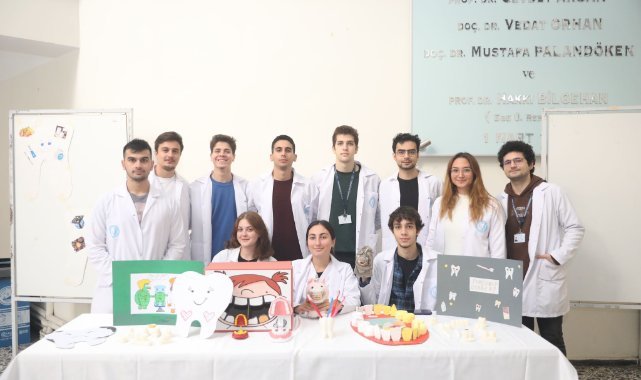 DEÜ'den Down Sendromlu gençlere ağız ve diş sağlığı eğitimi