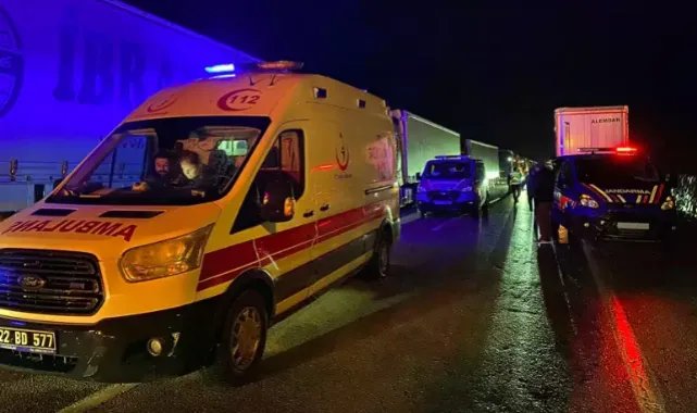 Edirne’de sırayı bozan TIR sürücüsünün neden olduğu kazada TIR sürücüsü öldü