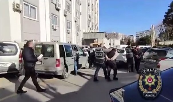 İzmir'de 'Beldekler Suç Örgütü'ne operasyon: 6 gözaltı
