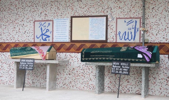 İzmir’deki doçent vahşetinde anneanne ve torunu son yolcuklarını uğurlandı