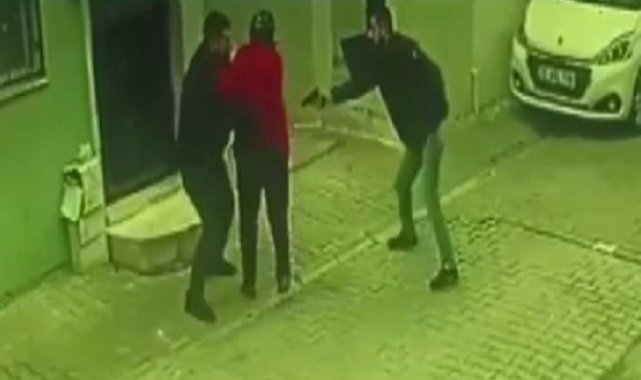 İzmir'deki düelloda tabancayla yaralama anı kamerada
