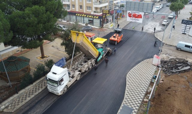 Menderes’te Yoğun Yol Çalışması