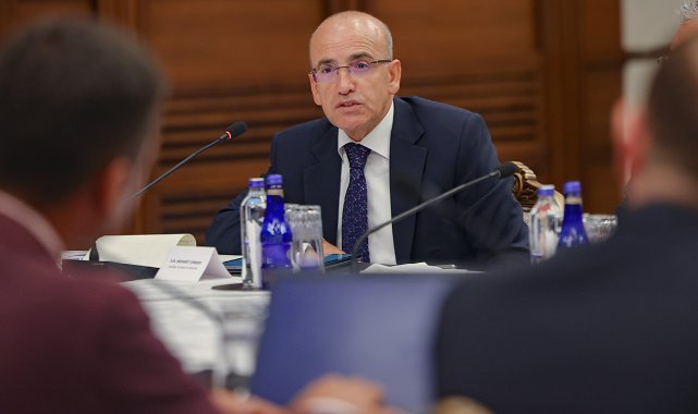 Bakan Şimşek: “(Kredi kartı taksit iddiaları) Bizden duymadığınız hiçbir habere itibar etmeyiniz”