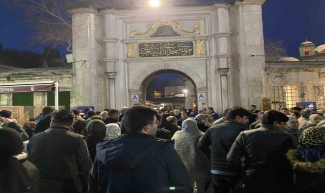 Berat Kandili’nde Eyüpsultan’a ziyaret
