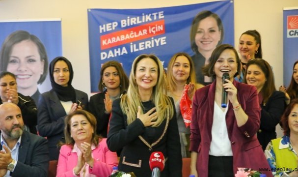 CHP Kadın Kolları Genel Başkanı İzmir’de ilk seçim ziyaretini Karabağlar’a yaptı